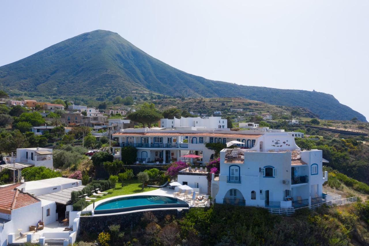 Punta Scario 3* Malfa (Salina)