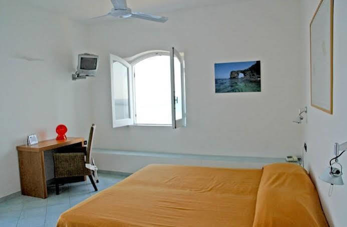 Punta Scario 3*